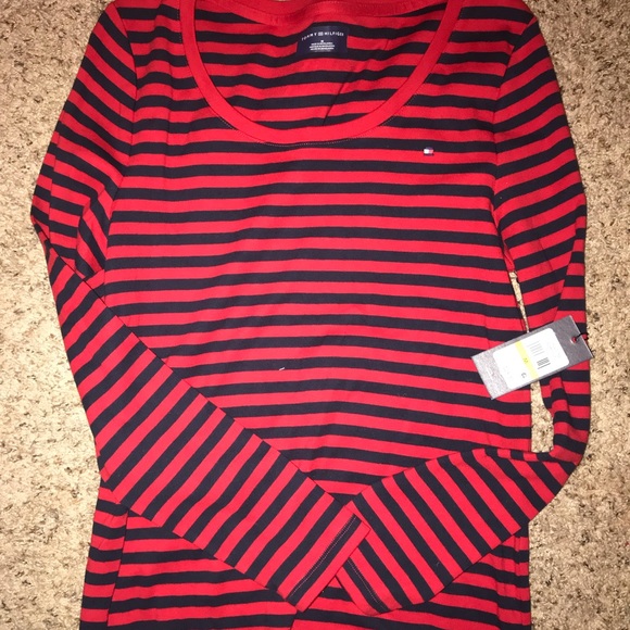 Tommy Hilfiger Striped Flag-Logo T-Shirt - Picture 2 of 3